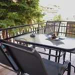 The Fir Trees House - το σπίτι με τα έλατα