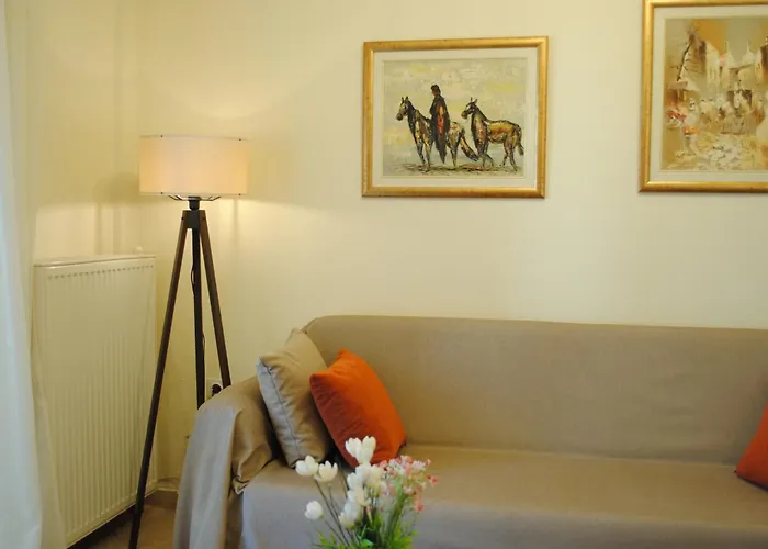 Apartament The Fir Trees House - το σπίτι με τα έλατα *